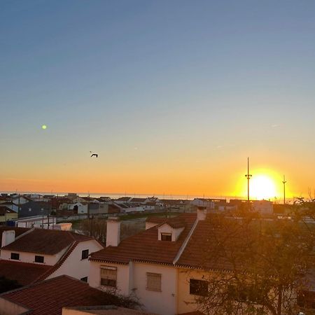 1-Bedroom Sea View Apartment With Private Balcony Costa Da Caparica, Just 5 Minutes From The Beach كوستا دا كاباريكا المظهر الخارجي الصورة