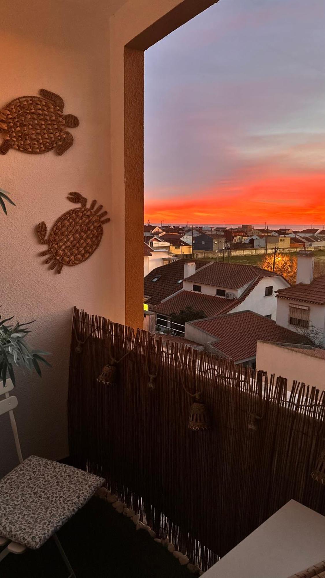 1-Bedroom Sea View Apartment With Private Balcony Costa Da Caparica, Just 5 Minutes From The Beach كوستا دا كاباريكا المظهر الخارجي الصورة