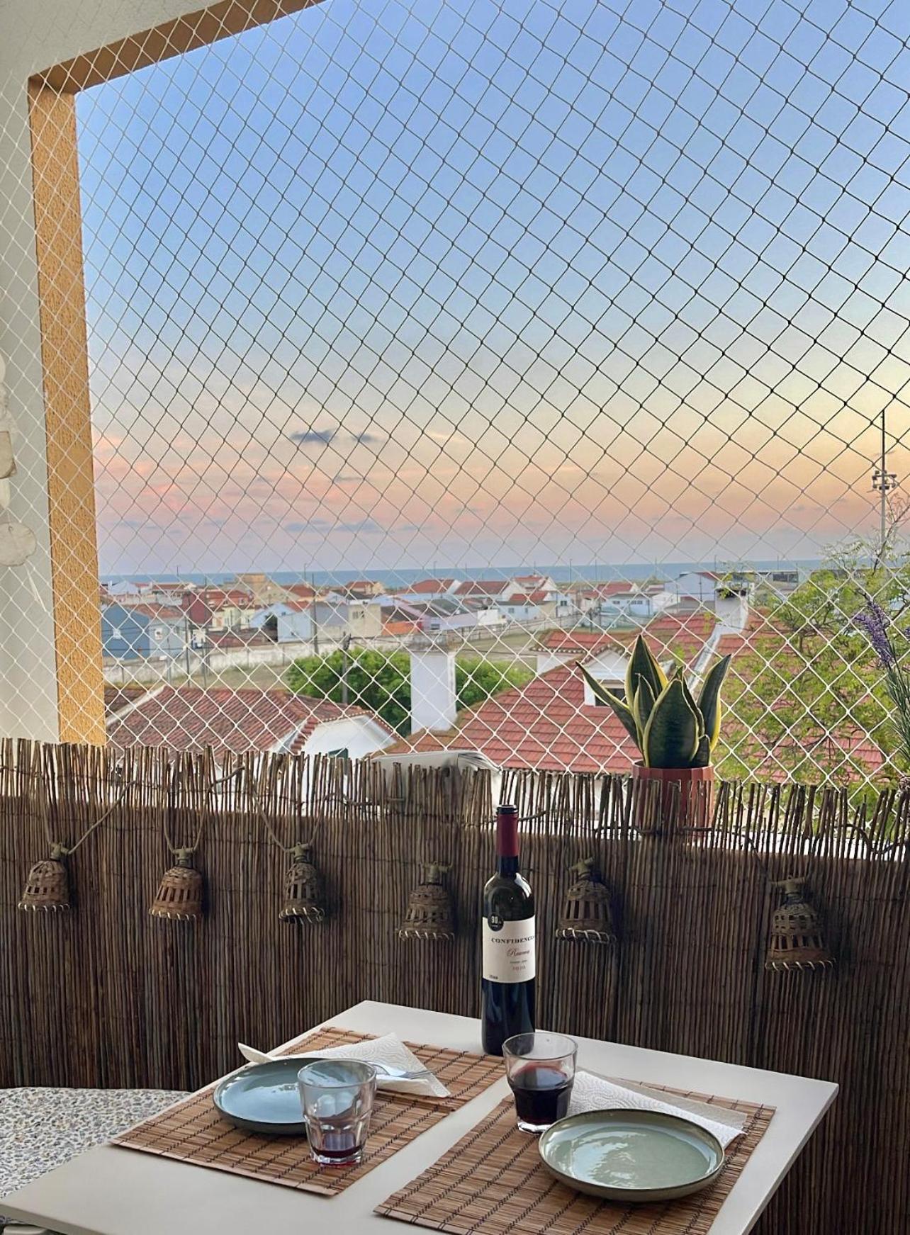 1-Bedroom Sea View Apartment With Private Balcony Costa Da Caparica, Just 5 Minutes From The Beach كوستا دا كاباريكا المظهر الخارجي الصورة