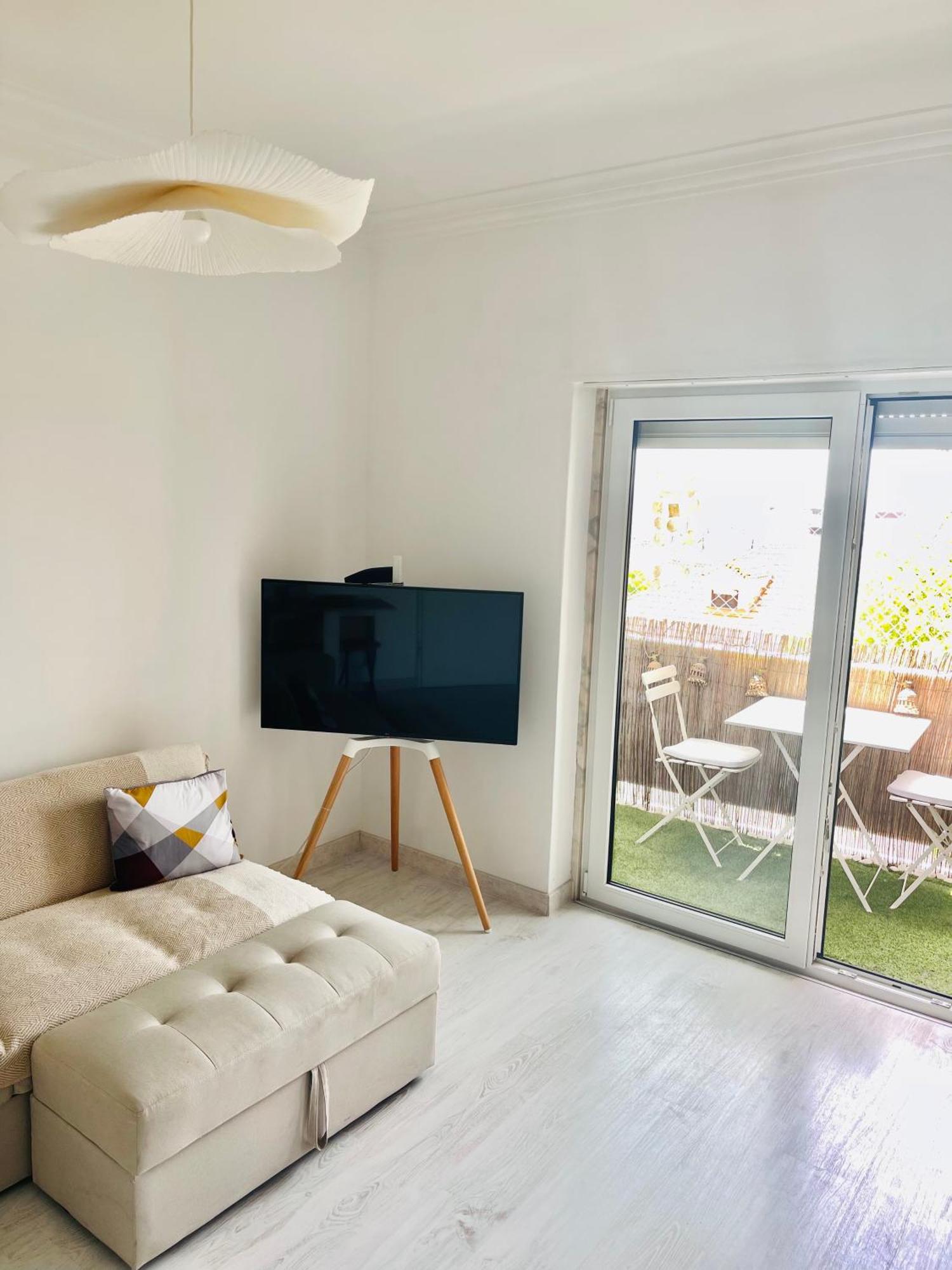 1-Bedroom Sea View Apartment With Private Balcony Costa Da Caparica, Just 5 Minutes From The Beach كوستا دا كاباريكا المظهر الخارجي الصورة