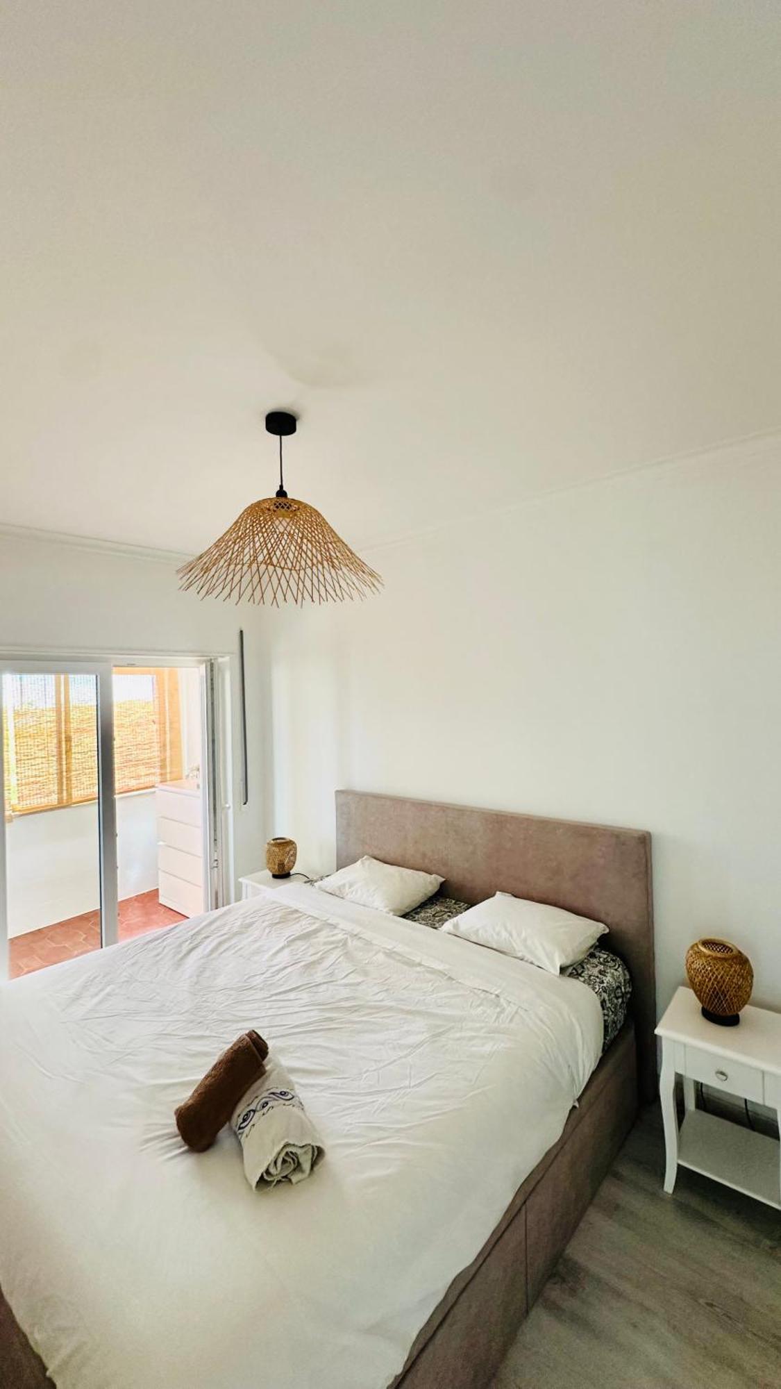 1-Bedroom Sea View Apartment With Private Balcony Costa Da Caparica, Just 5 Minutes From The Beach كوستا دا كاباريكا المظهر الخارجي الصورة